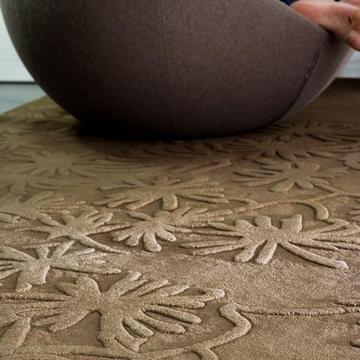 Teppich mit Blattdesign