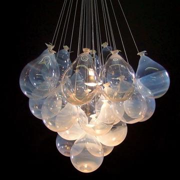 Leuchte mit Glas-Ballons von Triode