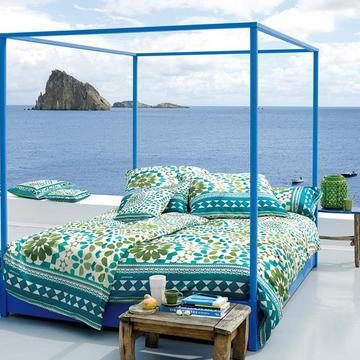 Sommerliche Bettwäsche von der italienischen Textilfirma Bassetti