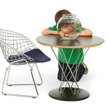 Kinderstuhl und Tisch von Knoll