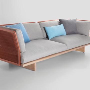 Sofa aus der Mesh-Kollektion von Kettal