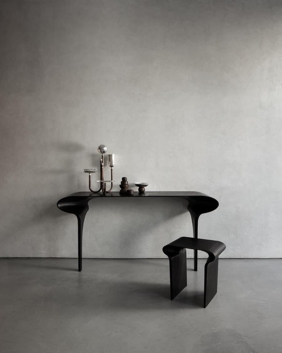 Bild: Tisch CONTOUR von Bodo Sperlein