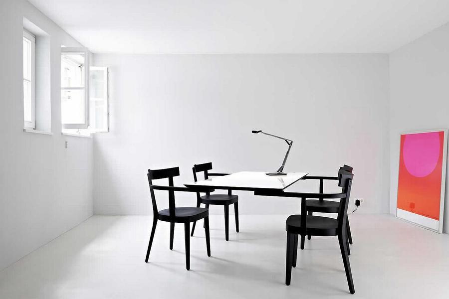 Bild: Tisch und Stühle FLOATING TABLE von Established & Sons